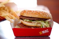 Rayakan Ultah ke 100, Wanita Ini Dapat McDonald's Gratis Seumur Hidup