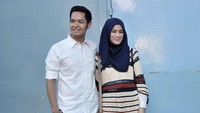 Dude dan Alyssa saat ditemui di Gedung Trans TV, Tendean, Jakarta Selatan pada Selasa (18/10). Pool/Ismail/detikFoto.