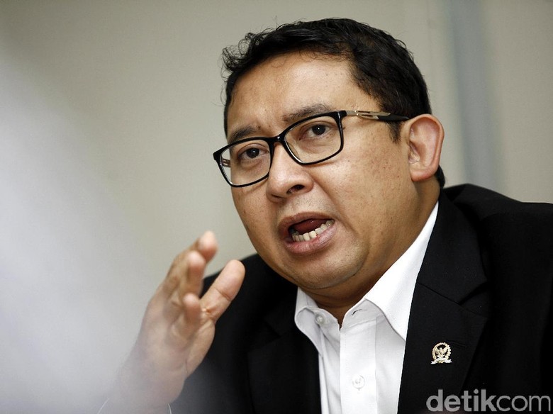 Fadli Zon Sebut Survei CSIS soal Kinerja Jokowi Tak Sesuai Fakta Fadli Zon Sebut Survei CSIS soal Kinerja Jokowi Tak Sesuai Fakta