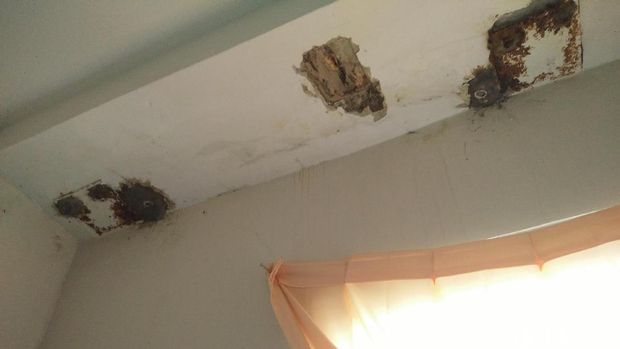 Harap-harap Cemas Warga Rusun Jatinegara Barat Karena Dinding Retak Kian Parah 