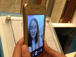 Samsung Z2, Smartphone Tizen Rp 900 Ribu