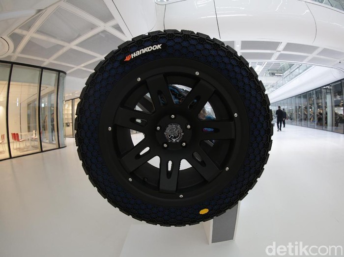 Begini Cara Hankook Menaklukkan Merek Mobil Premium
