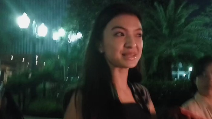 Malam-malam Aktris Raline Shah Temui Ahok, Bahas Apa?