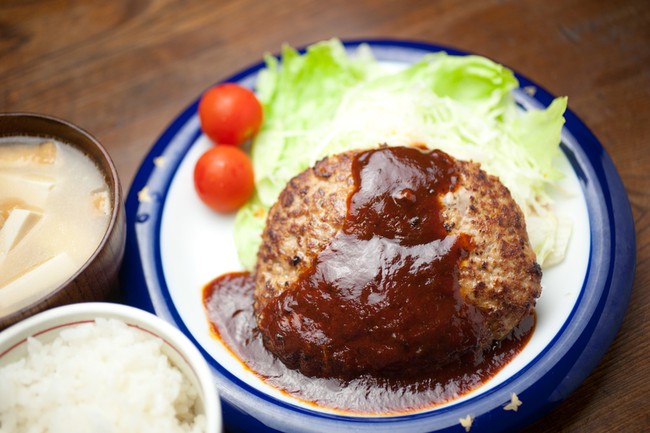 Aduh Enaknya, Hamburg Steak Empuk Juicy di Tempat Ini