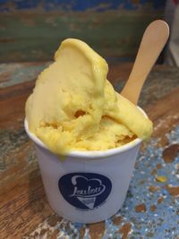 LouLou Gelato: Nyamm! Enaknya Waffle Dimakan dengan Gelato Cokelat dan Tiramisu