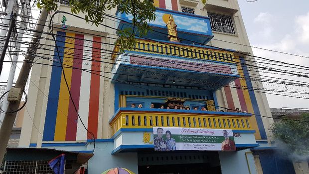 Disambut Barongsai, Agus dan Sylvi Temui Masyarakat Tionghoa di Mangga Besar