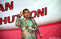 Ketua Umum KONI Pusat Tono Suratman memberikan sambutan.