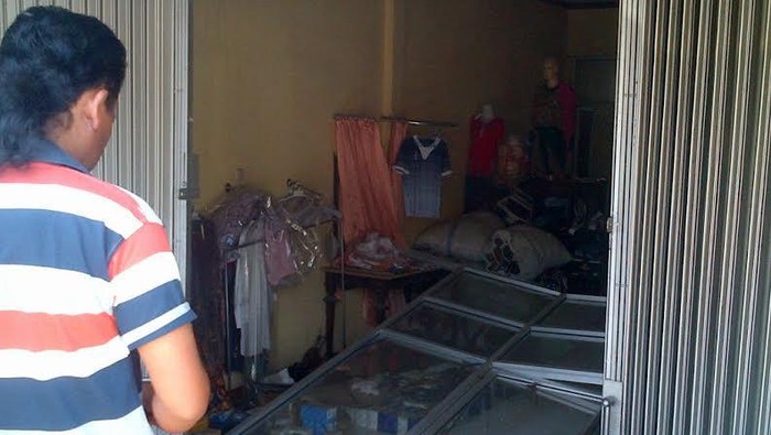 Helikopter Terbang Rendah, Atap Rumah di Semarang Beterbangan dan Pintu Roboh