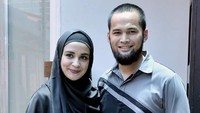 Kedua pasangan itu mengurangi kegiatan di dunia hiburan dan bekerja bareng demi membangun bisnis bersama. Pool/Noel/detikFoto.