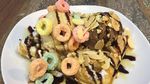 Enaknya Waffle Manis Empuk dengan Paduan Gelato Tiramisu dan Cokelat