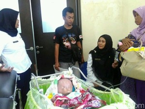 Kesedihan Pasutri asal Trenggalek Anaknya Menderita Hydrocephalus