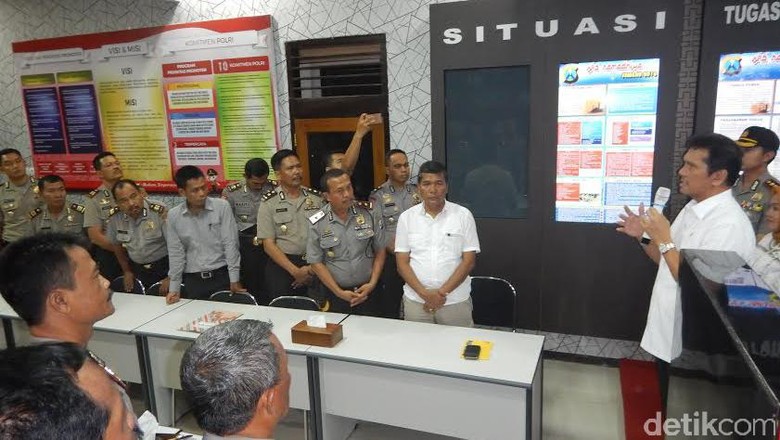 Menpan Yakin Polisi Indonesia Tidak Kalah dengan Polisi 