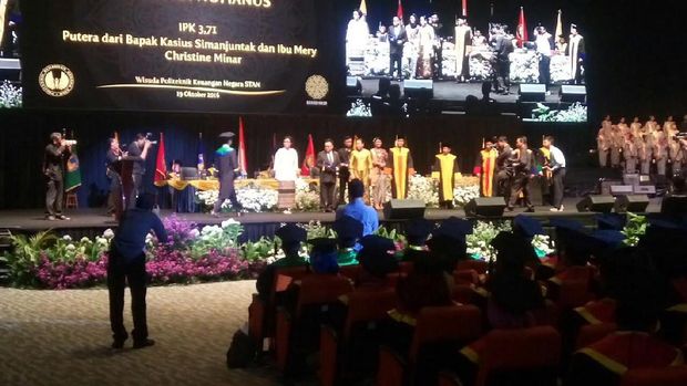Sri Mulyani Mewisuda 4.260 Alumni STAN