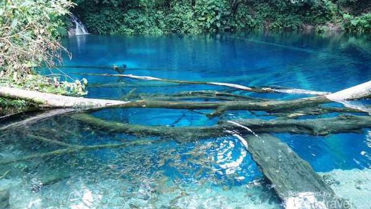 Wisata Danau Kaco, Pancaran Cahaya dari Intan Raja Gagak yang Melegenda
