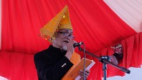 Budayawan sekaligus peneliti bahasa Kaili ( Suku mayoritas di kota Palu), TS Atjat.
