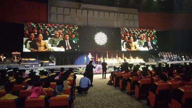 Sri Mulyani Mewisuda 4.260 Alumni STAN