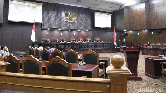 MK akan Putuskan Gugatan Ahok Setelah Masa Kampanye Dimulai