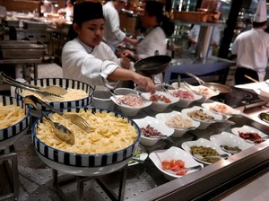 5 Perbedaan Sajian All You Can Eat di Restoran Biasa dan Berbintang