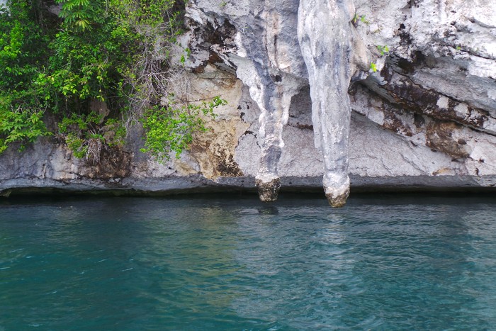 Sst, Ada Batu Penis dengan Mitos Unik di Raja Ampat