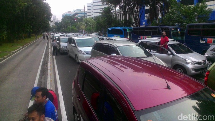 Begini Kemacetan di Jl Merdeka Barat dan Utara, Lalin Menuju Harmoni Dialihkan