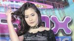 Girls in Black! Prilly Latuconsina Tampil Gothic