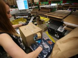 Mengintip Gudang Raksasa Toko Online yang PHK 18 Ribu Karyawan