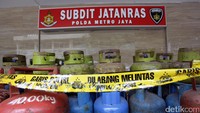 Subdit Jatanras Ditreskrimum Polda Metro Jaya menemukan sebuah tempat pengoplosan tabung gas elpiji di tengah hutan karet di kawasan Rumpin, Bogor. Para pelaku mengoplos tabung gas tersebut dengan air.