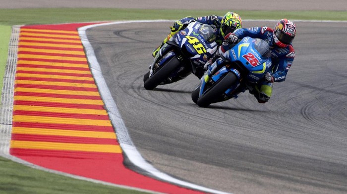Vinales Akan Recoki Duel Rossi-Lorenzo Perebutkan Posisi Dua