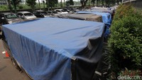Para pelaku mengoplos tabung gas 12 Kg dengan air supaya lebih berat, ujar Kasubdit Jatanras Ditreskrimum Polda Metro Jaya AKBP Hendy F Kurniawan kepada detikcom, Kamis (20/10/2016).