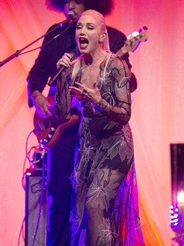 Seksinya Gwen Stefani Bergaun Transparan Saat Tampil di Gedung Putih