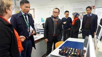 Dalam kunjungannya itu, Hanif meminta kepada pemerintah Jerman untuk membantu mengirimkan instruktur pelatihan dan pengembangan program vokasi di Indonesia demi peningkatan kompetensi tenaga kerja dalam menghadapi persaingan di pasar global. Ist/Kemenaker.