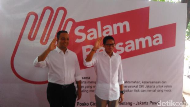  Setelah Salam W dan Kebersamaan, Sandiaga Kenalkan Senyum 3 Jari