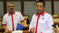 Iman tampak didampingi jajaran Kemenpora.