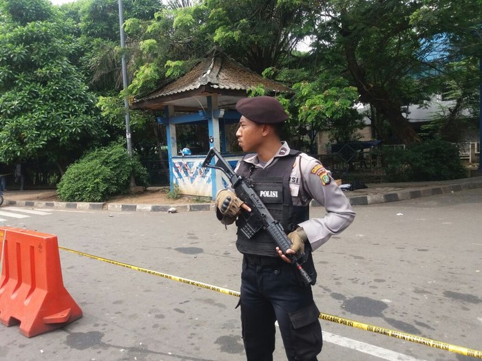 Penyerang Polisi di Tangerang Bawa Bom Lontong