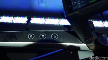 Lalu ada juga fitur untuk mengunci ban belakang yang menggunakan sensor sidik jari sebagai kuncinya. Ada juga alarm serta pendeteksi lokasi jika Super Bike ini dicuri. Foto: detikINET/Anggoro Suryo Jati