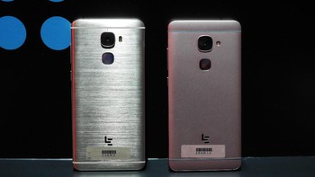 LeEco sempat dianggap perusahaan teknologi China potensial, menggebrak di jagat layanan streaming, smartphone sampai mobil pintar. Sayangnya mereka ternyata terlilit utang begitu besar karena terlalu agresif. Bisa dibilang LeEco saat ini sudah sekarat dan pendirinya, Jia Yueting diminta kembali ke China untuk mempertanggungjawabkan utang perusahaannya. Foto: detikINET/Anggoro Suryo Jati