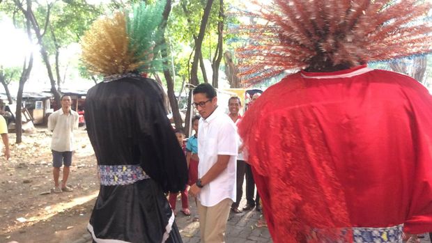 Resmikan Posko Pemenangan, Sandiaga Janji Renovasi Rusun Dakota 