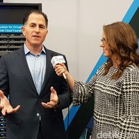 Awalnya CEO Dell Technologies ini ingin menjadi dokter karena dorongan orangtua. Karenanya, Michael Dell sempat kuliah di jurusan kedokteran di University of Texas. Lebih tertarik dengan dunia komputer, Michael pun meninggalkan sekolahnya setelah satu tahun dan memilih untuk memperbaiki serta menjual komputer. Keputusan itu pun tidak salah. Foto: detikINET/Achmad Rouzni Noor II