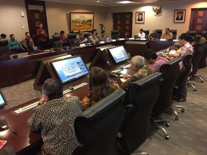 Luhut: Kritik Pemerintah dengan Data, Jangan Perasaan