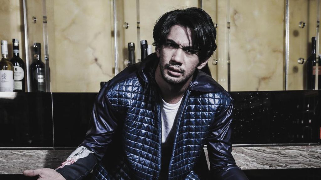 Jenuh di Sinetron Dorong Reza Rahadian Cari Jalan ke Layar Lebar