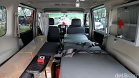 Interior mobil perlindungan anak dan perempuan sudah dimodifikasi untuk kebutuhan tersebut.