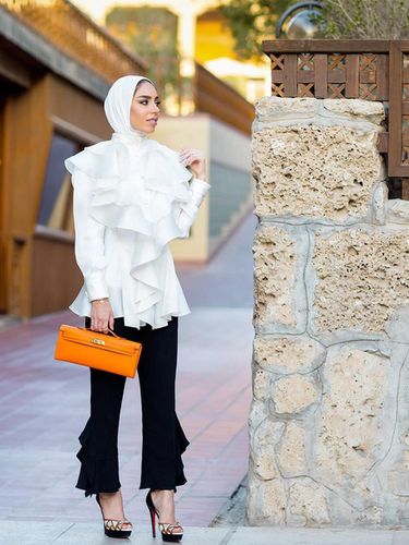 Foto: 7 Gaya Elegan dengan Hijab ala Fashionista Kuwait Fatema Al Awadhi