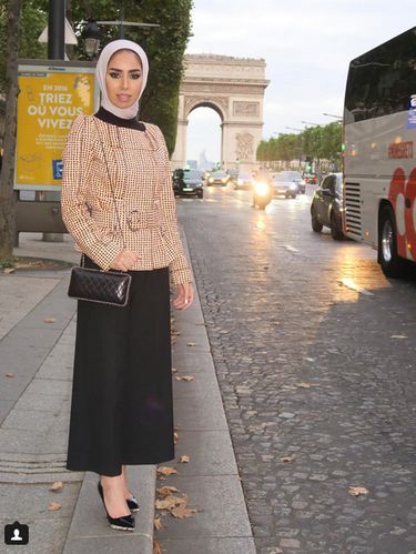 Foto: 7 Gaya Elegan dengan Hijab ala Fashionista Kuwait Fatema Al Awadhi
