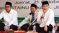 Sekjen PBNU Helmy Faishal Zaini memberikan sambutan.