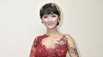 Pose Manja Zaskia Gotik