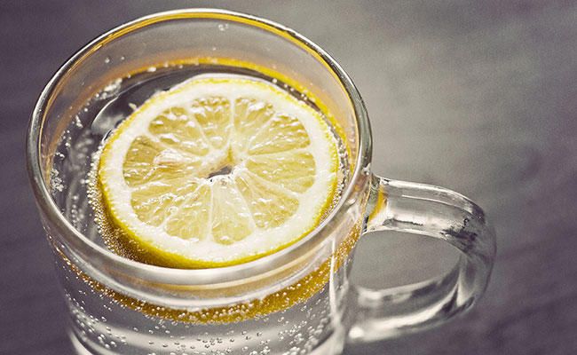 manfaat air lemon