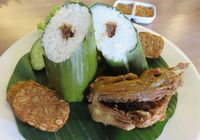 JakBistro: Kini Bisa Menikmati Burung Marlon Goreng dan Burger Enak di Balai Kota