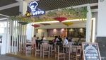 Ada Burung Marlon Goreng dan Burger Juicy di Balai Kota