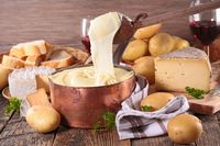  Tergoda Gambar Tarikan Keju Leleh pada Makanan? Ini Alasannya