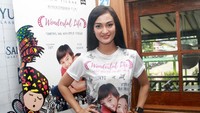 Pada film itu Atiqah akan berperan sebagai seorang ibu dan ia menggap hal tersebut sebagai bekalnya jika punya anak nanti. Pool/Gus Mun/detikFoto.